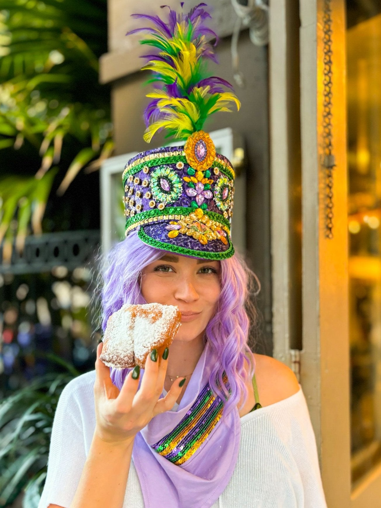 Conductor Hat with Feather – Mardi Gras Creations display picture 2