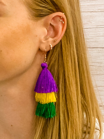 Boucles d'oreilles à pompons violet, vert et doré