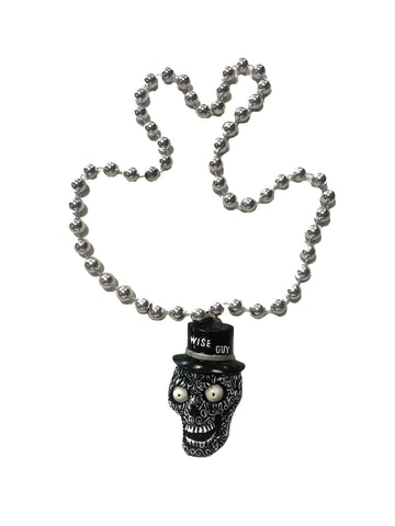 Medallón de calavera Día de Muertos de Wise Guy en cuenta de plata especializada