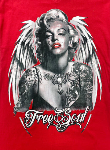 Camiseta de cuello de pico entallada Free Soul Marilyn Monroe