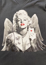 Marilyn Monroe Selfie Fitted V-Neck T-Shirt