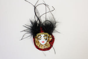Face Mask Magnet with Feathers and Royal Collar (Multiple Colors)