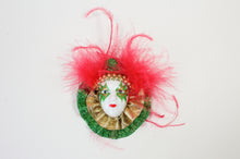 Face Mask Magnet with Feathers and Royal Collar (Multiple Colors)