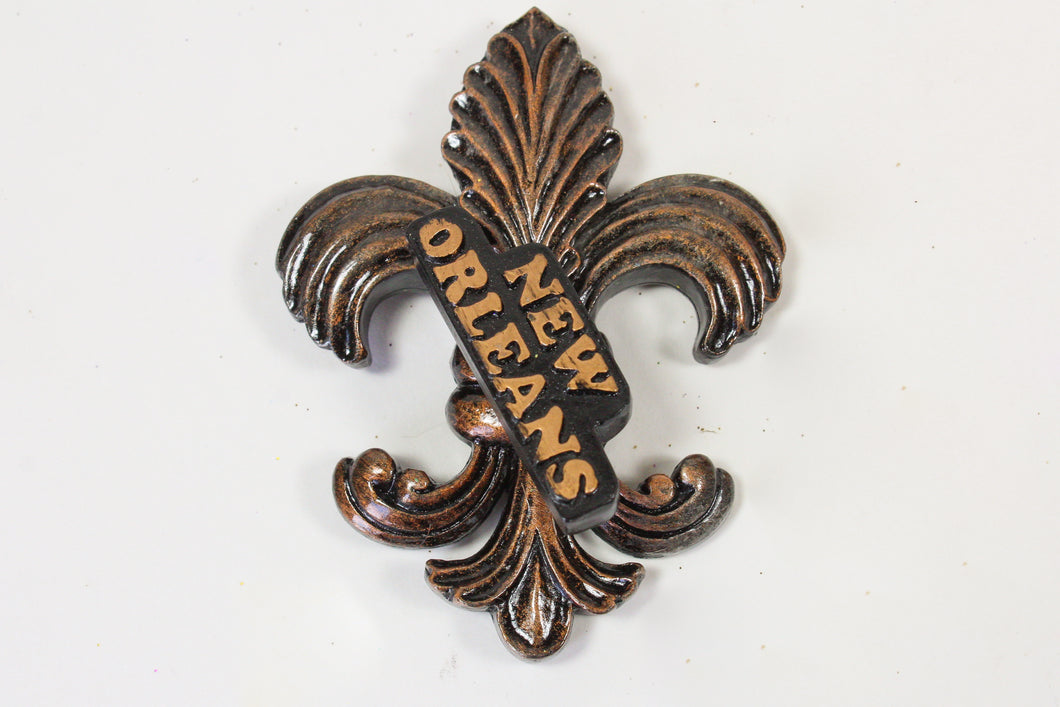 Bronze Fleur de Lis with Diagonal New Orleans Magnet