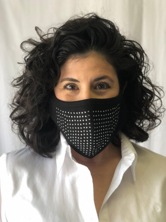 Masque facial à clous argentés