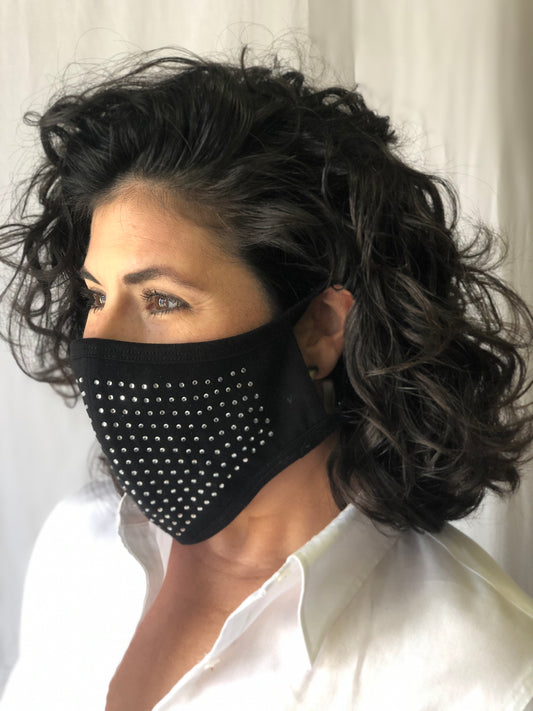 Masque facial à clous argentés