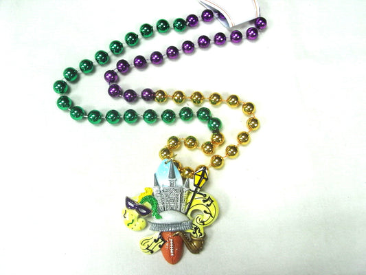 Cathédrale, Superdome, symboles de la Nouvelle-Orléans sur un médaillon en forme de fleur de lys sur un collier de perles spéciales violettes, vertes et dorées