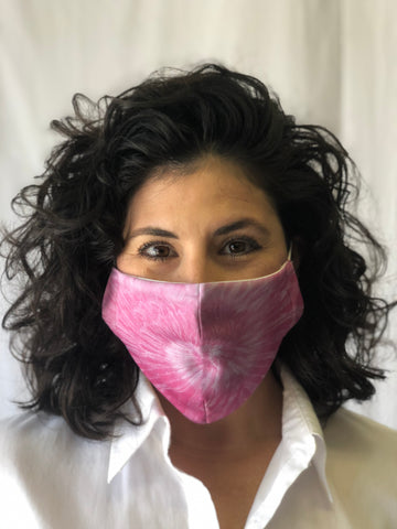 Mascarilla facial teñida anudada en rosa suave