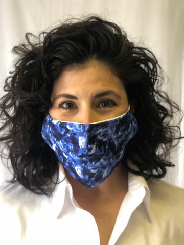 Mascarilla teñida anudada negra y azul