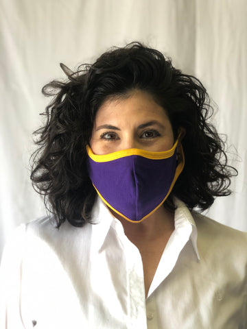 Mascarilla Morada con Borde Dorado Sólido