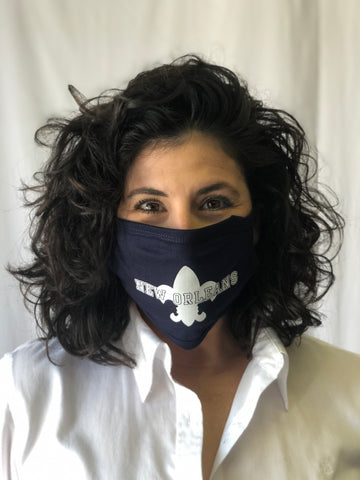 Mascarilla azul marino con flor de lis
