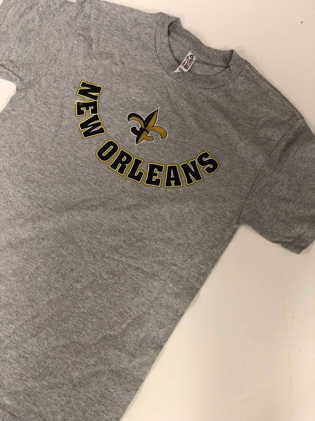 New Orleans w/ Black & Gold Fleur de Lis T-Shirt - Gray L